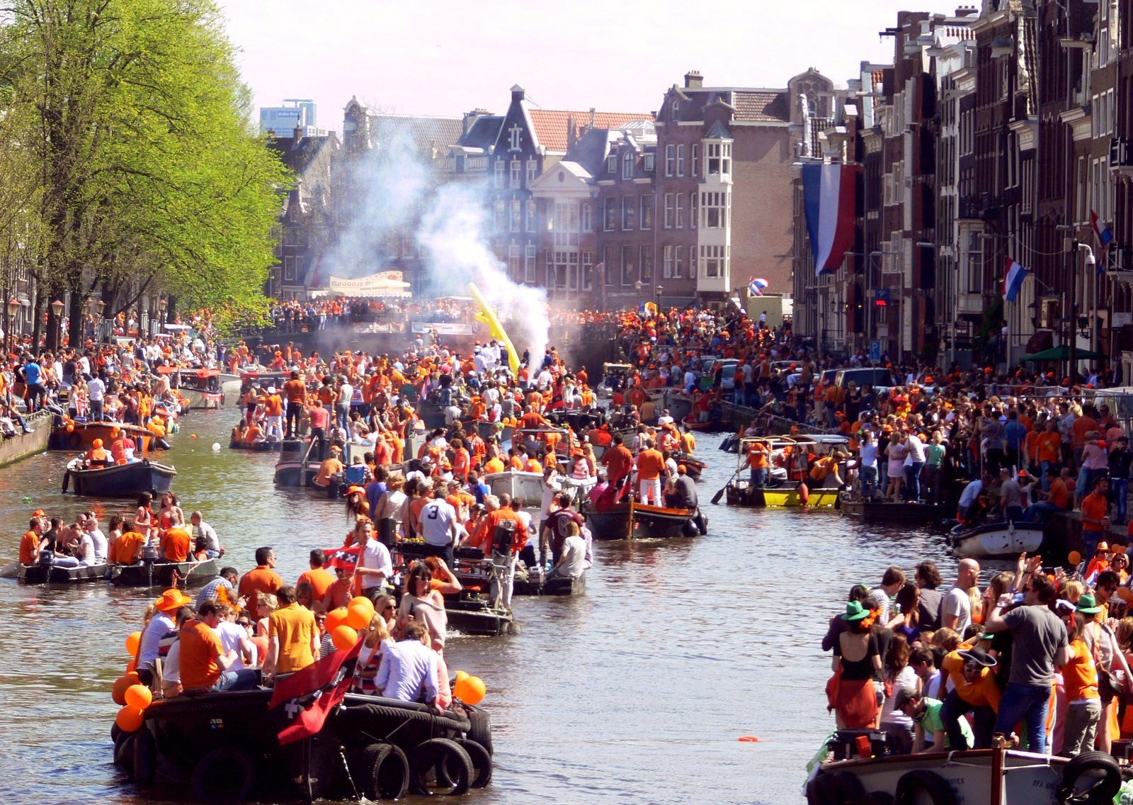 2024/04/kings-day-in-amsterdam