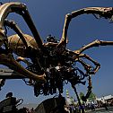 2009/07/giant-metal-spider