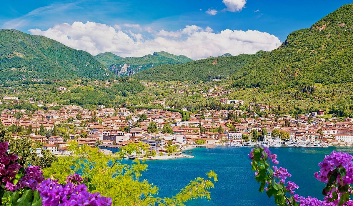 2022/05/salo-gardasee-italien-1200x700