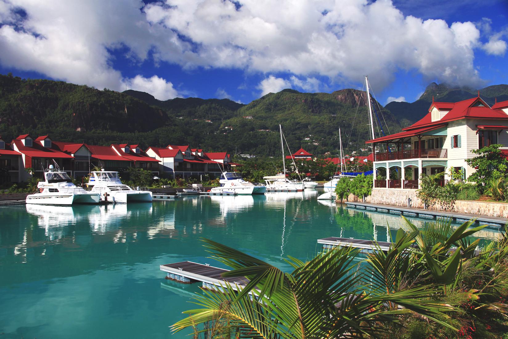 2022/07/eden-20island-20maisons