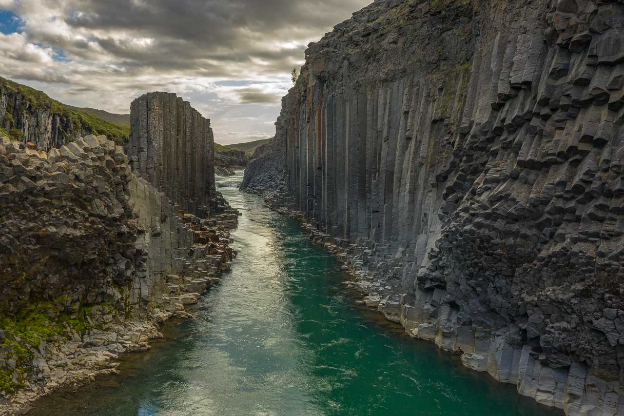 2022/08/island-studlagil-canyon-06