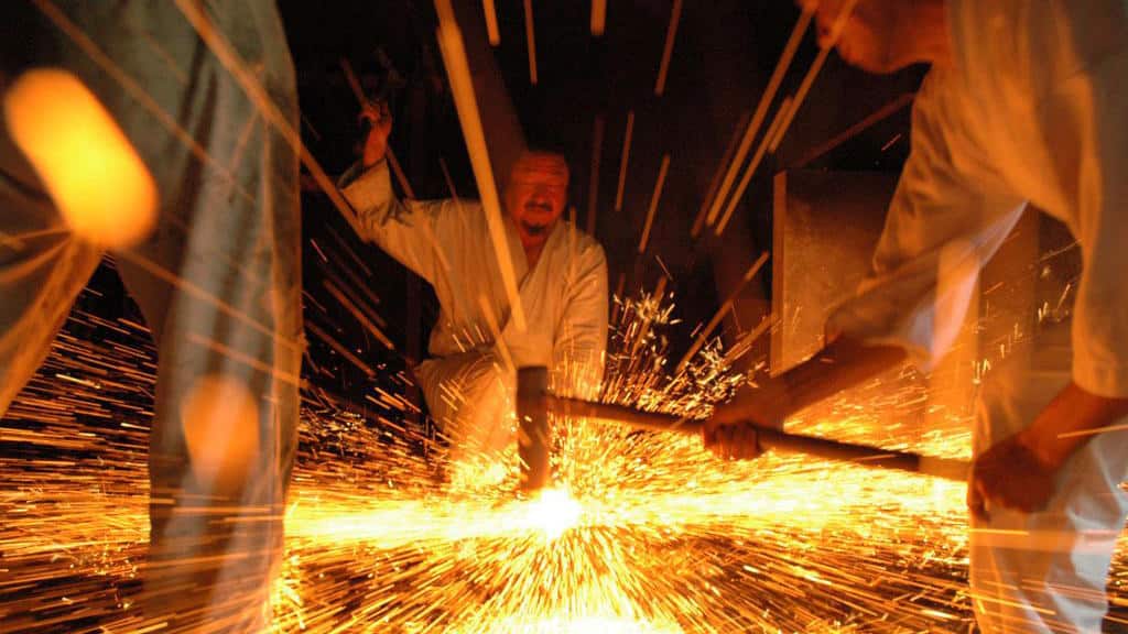 2022/08/japanese-knife-forging