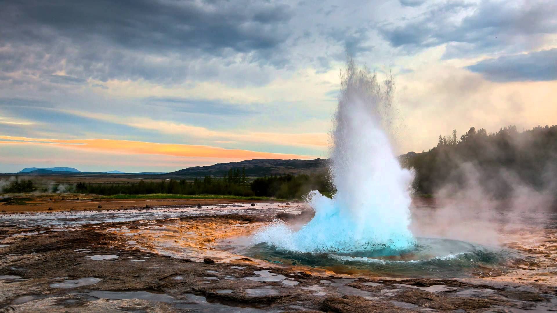 2023/05/icelandic-geyser-1