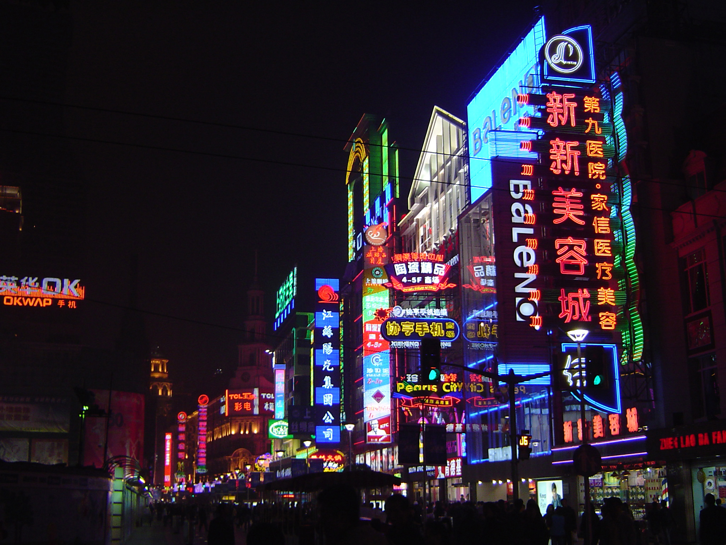 2024/01/city-neon-lights01845