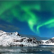 2023/01/panoramabild-nordlicht-am-polarkreis